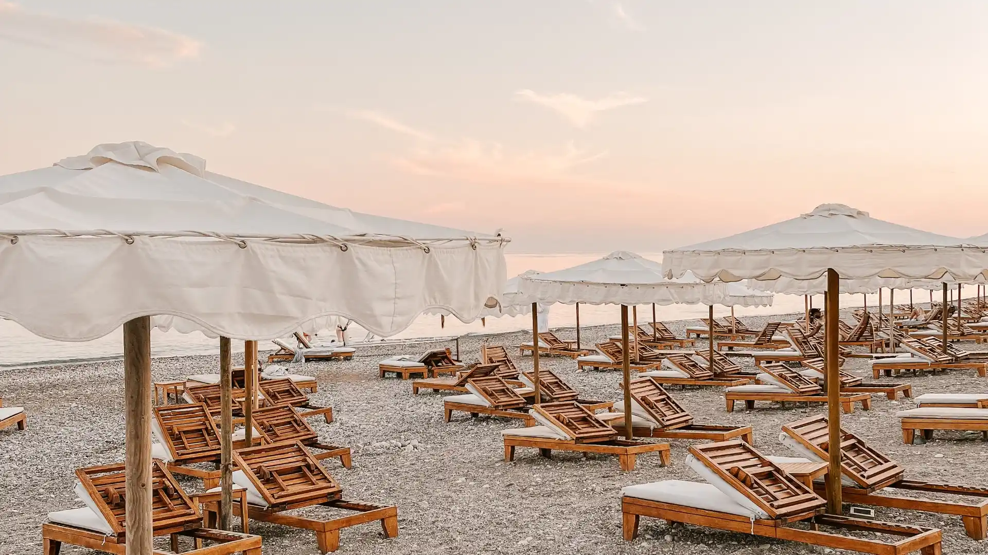 The Untold 2025 Gold Rush: How a Beach Club in Lombok Can Outperform Bali's Market if You Handle Right